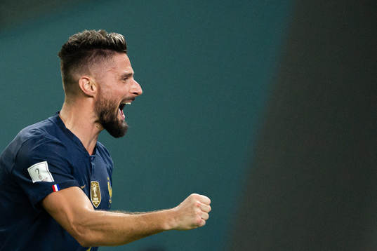 Olivier Giroud of France celebrates the 4-1 goal