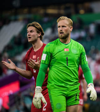 Joachim Andersen and goalkeeper Kasper Schmeichel of