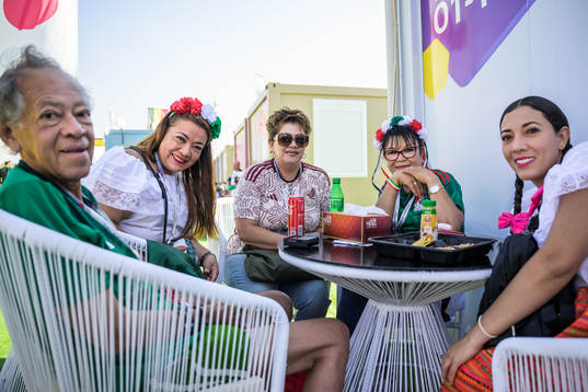 Viridiana Silva from Mexico together with friends at Fan