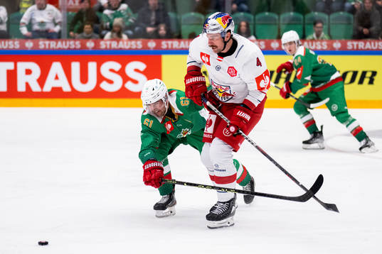 Ludvig Larsson of Rögle and Andrew MacWilliam of RB