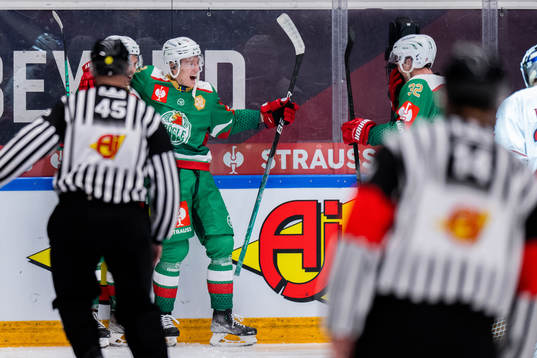 Oliver Tärnström of Rögle celebrates