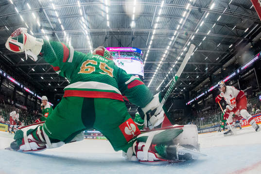 Goalkeeper Christoffer Rifalk of Rögle and Thomas Raffl of