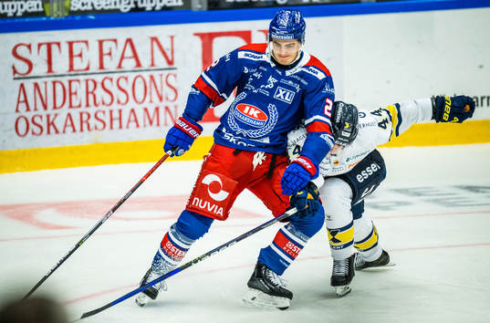 Oskarshamns Hugo Jonasson och HV71s Emil Andrae