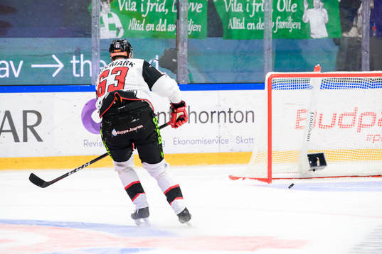 Malmö Redhawks Fredrik Händemark skjuter 1-4 i tom kasse
