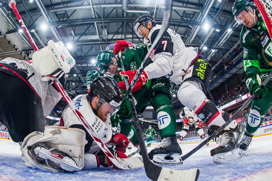 Malmö Redhawks målvakt Daniel Marmenlind, Joakim Ryan och