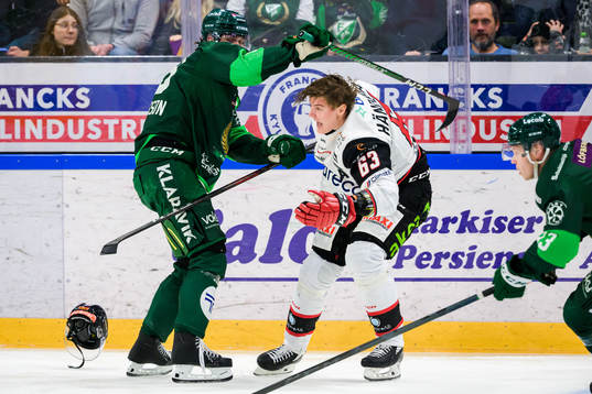 Färjestads Linus Johansson och Malmö Redhawks Fredrik