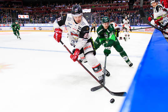 Malmö Redhawks Lance Bouma och Färjestads Victor Ejdsell