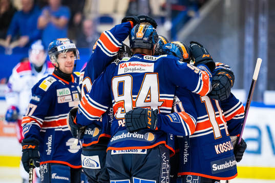 Växjös spelare jublar
