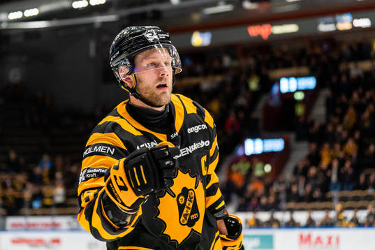 Skellefteås Oscar Möller jublar