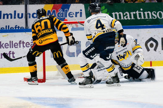 Skellefteås Pär Lindholm gör 1-0