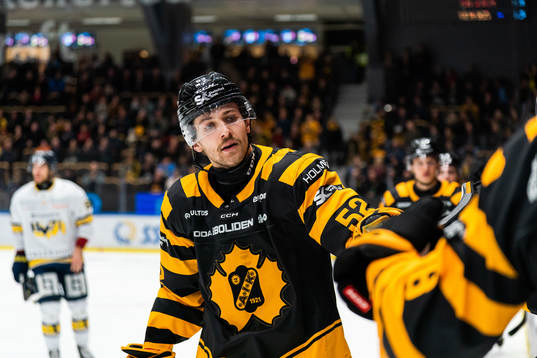 Skellefteås Arvid Lundberg jublar