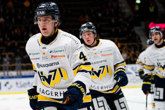 HV71s Emil Andrae jublar