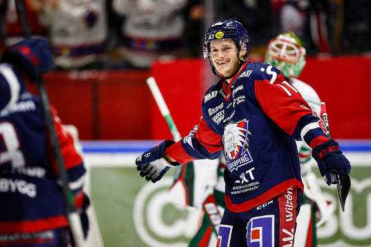 Linköpings Henrik Törnqvist jublar