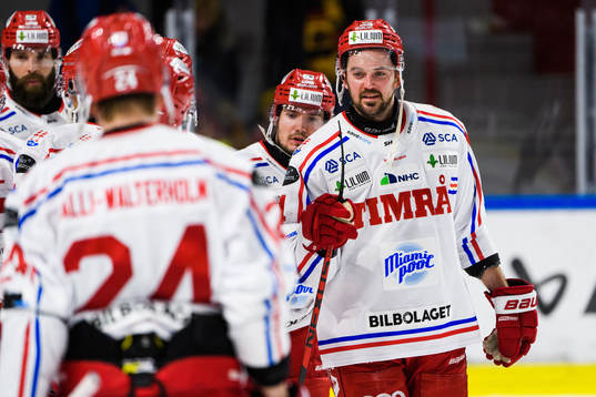 Timrås Tim Erixon jublar