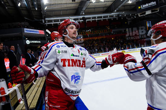 Timrås Jonathan Dahlén jublar