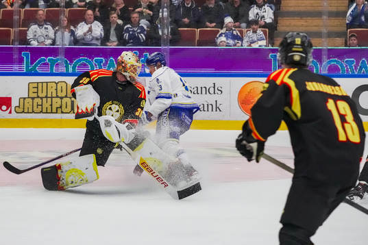 Brynäs målvakt Anders Lindbäck och Leksands Jon Knuts