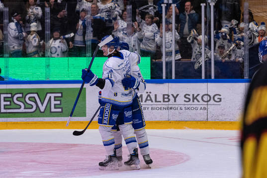 Leksands Martin Karlsson och Kalle Östman jublar
