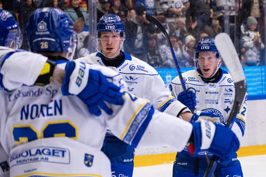 Leksands Carter Ashton och Oskar Lang jublar