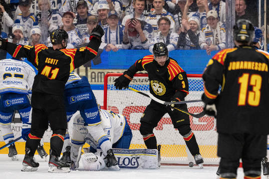Brynäs Niklas Friman gör mål