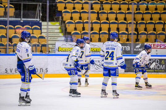 Leksands Noemi Ryhner med lagkamrater deppar