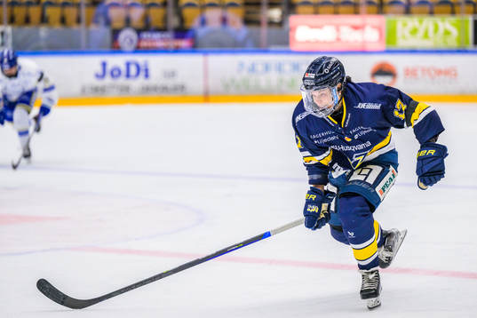 HV71s Danielle Stone