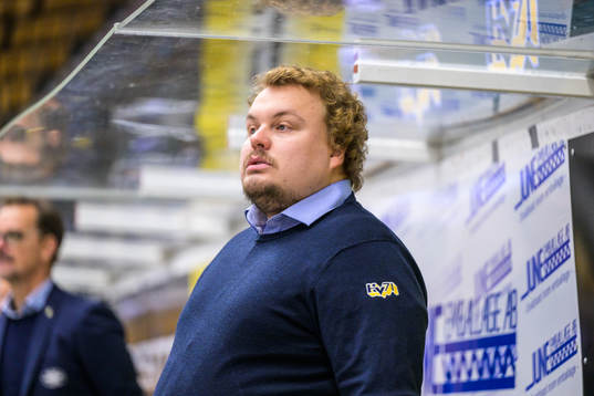 HV71s  tränare Axel Nyberg