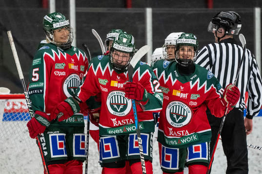 Frölundas Ebba Strandberg, Sarah-Eve Coutu-Godbout och