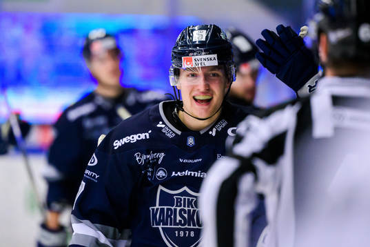 Karlskogas Philip Eriksen jublar
