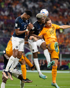 Michael Estrada and Felix Torres of Ecuador against Teun