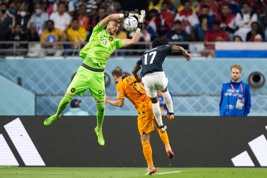 Goalkeeper Andries Noppert and Daley Blind of Netherlands