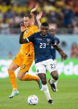 Teun Koopmeiners of Netherlands and Moises Caicedo of