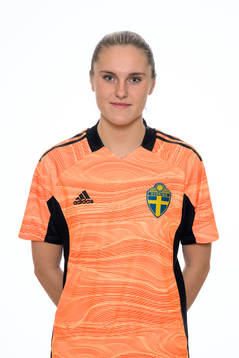 Julia Cavander