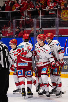 Modos Adam Pettersson, Theodor Niederbach, David Bernhardt