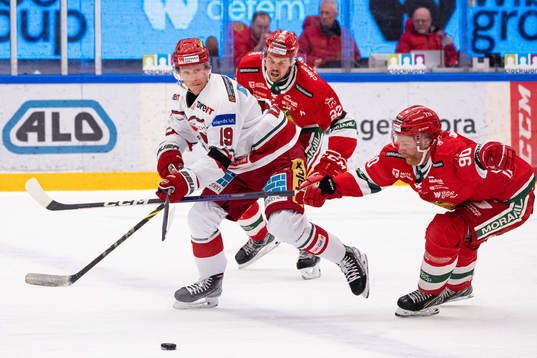 Modos Erik Karlsson mot Moras Måns Carlsson och Daniel