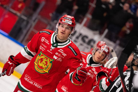 Moras Olle Strandell jublar