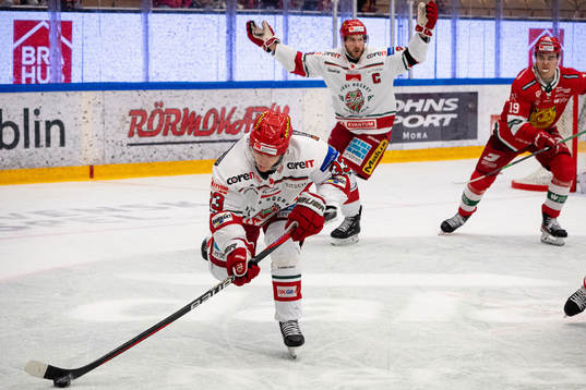 Modos Daniel Mannberg, Emil Wahlberg  och Moras Axel