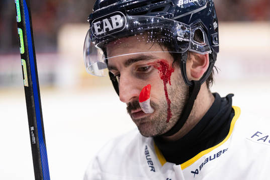 HV71s Joseph Laleggia har ont