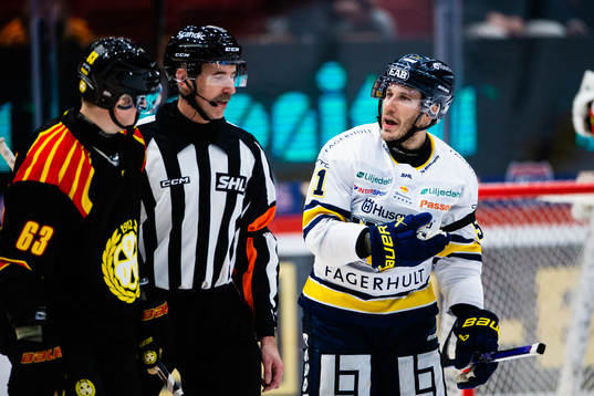 s Andy Miele i en diskussion