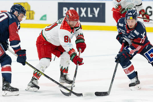 Frölundas Ryan Lasch i en kamp mot Linköpings Ty Rattie