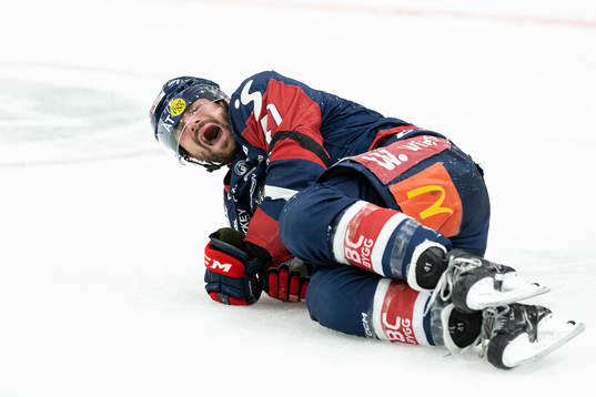 Linköpings Broc Little har ont