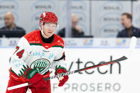 Frölundas Andreas Borgman lämnar isen