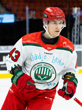 Frölundas Tom Nilsson innan ishockeymatchen i SHL mellan