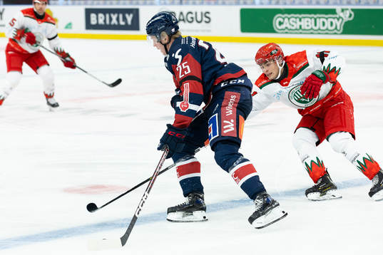 Linköpings Filip Bystedt och Frölundas Isac Born