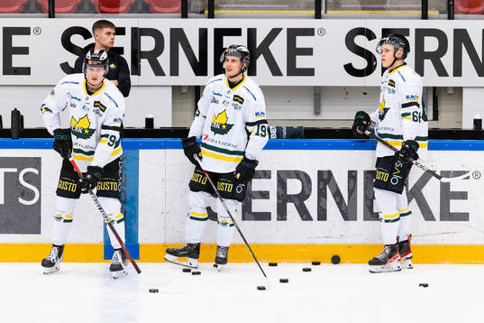 Östersunds Oscar Nordin, Joel Ratkovic-Berndtsson och
