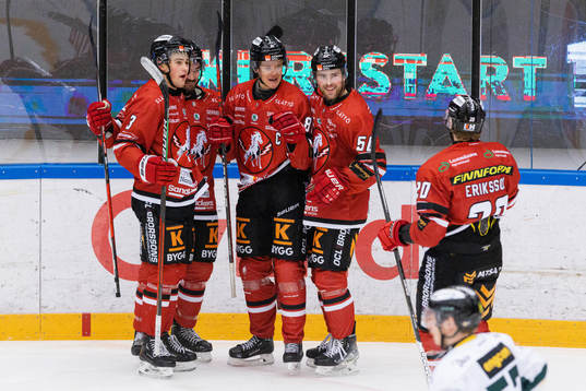 Vita Hästens Eric Borg jublar