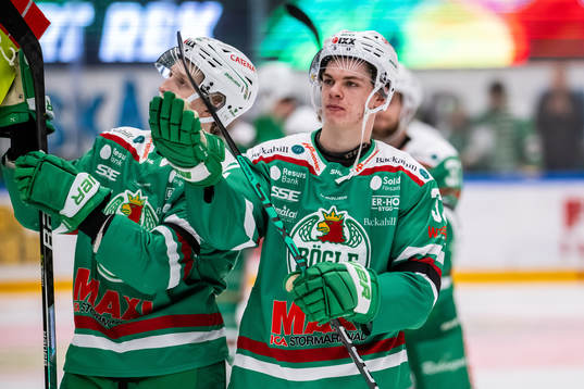 Rögles Oskar Pettersson jublar