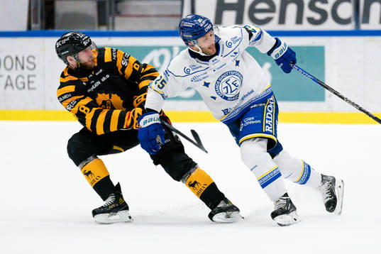 Skellefteås Petter Granberg och Leksands Carter Camper