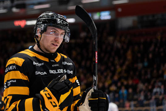Skellefteås Pär Lindholm jublar