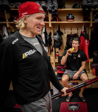 Malmö Redhawks Marcus Sylvegård och Adam Ollas Mattsson i