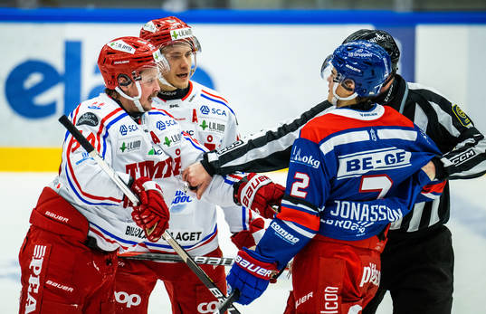 Timrås Jonathan Dahlén i bråk med Oskarshamns Hugo